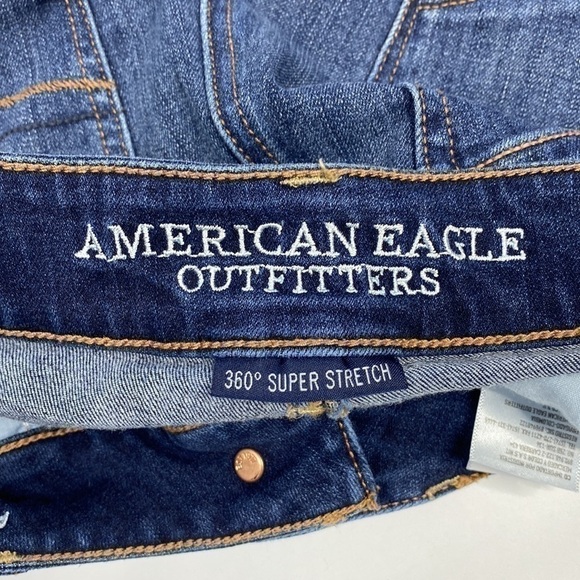 American Eagle 360 Super Stretch Shortie Dark Wash Raw Hem Shorts Size 2 - Picture 5 of 8